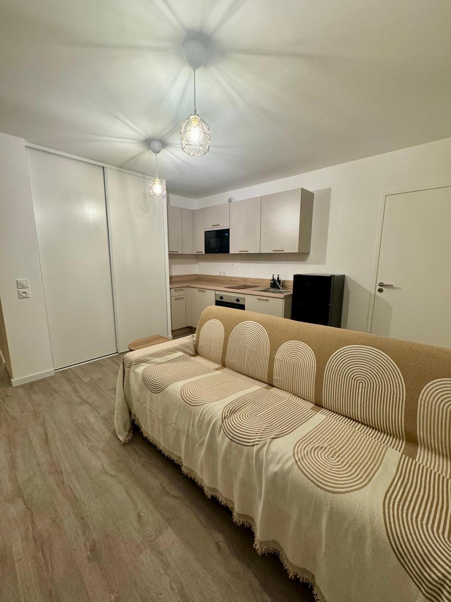 ויטרי-סור-סיין Studio Moderne Et Tout Equipe, Proche Du Rer, Paris & Aeroport D'Orly En 20 Min, Lit Bebe Sur Demande מראה חיצוני תמונה